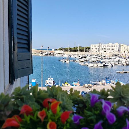 Ferienwohnung La Finestra Sul Porto Trani Exterior foto